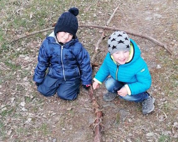 Besonders die kleinen Teilnehmer hatten Spa am Kirburger Osterweg. Foto: Sara Schneider