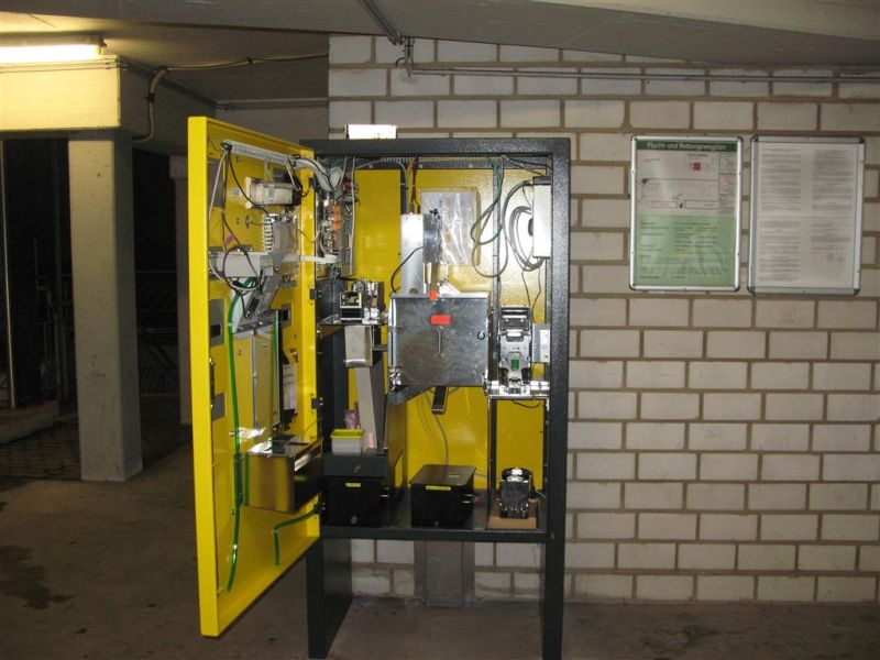 Aufgebrochener Parkscheinautomat. Foto: Polizei