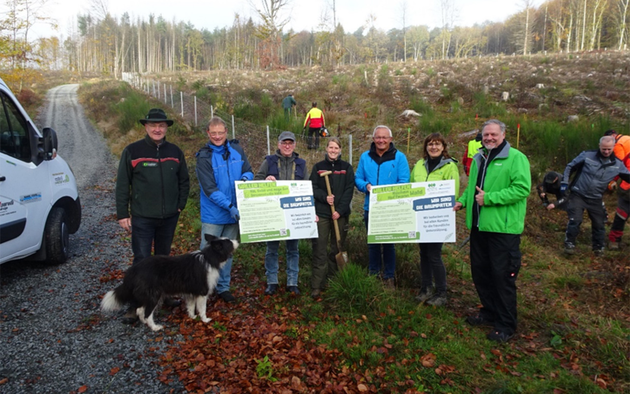 Von links: Uwe Hoffmann, Hans-Peter Schmidt, Volker Mendel, Cornelia Fronk, Achim Hallerbach, Irmgard Schrer und Volker Stahl. (Fotos: Naturpark Rhein-Westerwald)