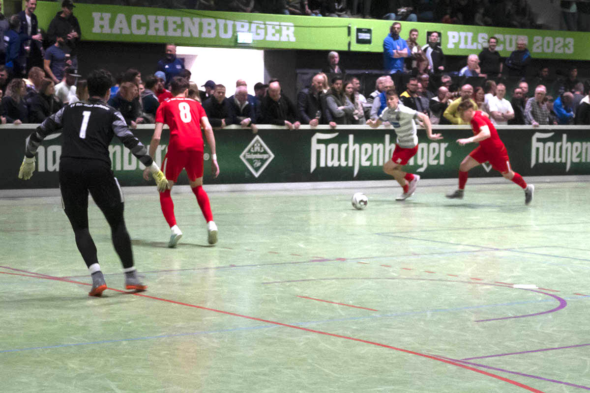 SG Altenkirchen/Neitersen gewinnt 30. Pils-Cup in Rundsporthalle Hachenburg