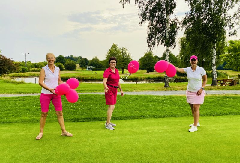 Golferinnen spielen fr Brustkrebs-Frherkennung