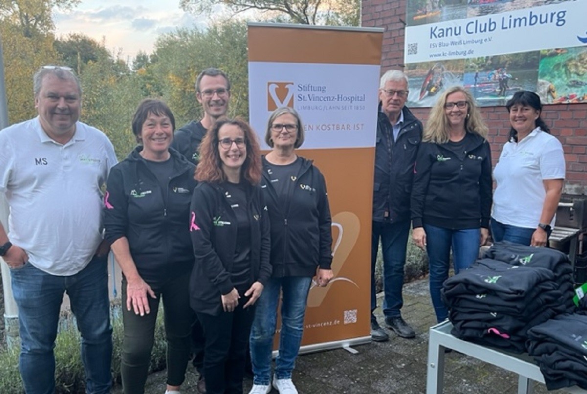 Stiftungsvorstand Markus Stillger, TrainerteamHedi Beer und Sebastian Finhold, Florbela Rosa, Bianca Kretschmer, Vincenz-Stiftungsvorstand Martin Richard, Kerstin Reh, Stillger-Stiftungsvorstand Anke Baumann. (Foto: Michaela Winkler)