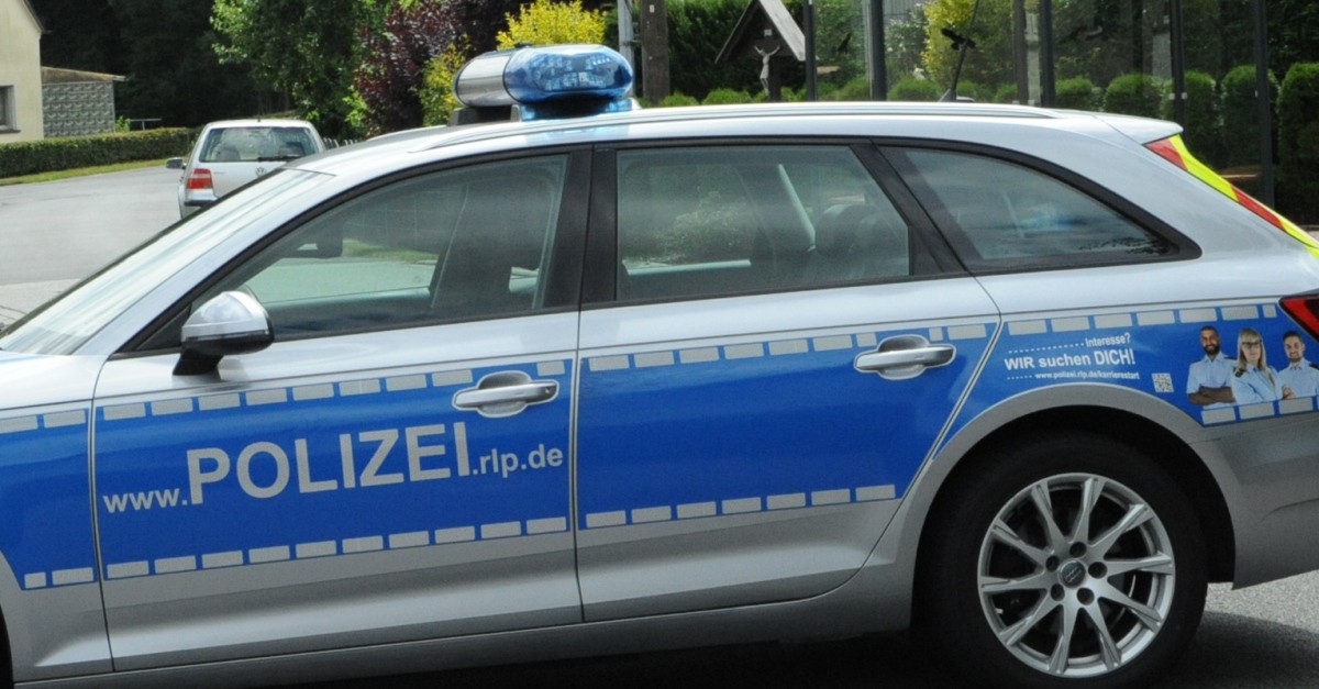 Höhr-Grenzhausen: Nach Unfallflucht fährt betrunkener Täter Polizei in Arme
