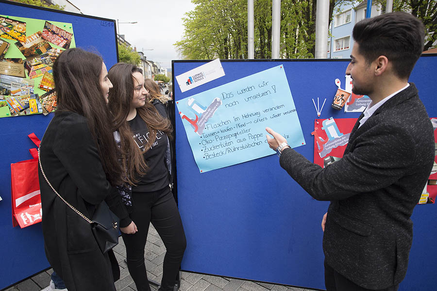 Die Plastik-Dit-Rallye der Ludwig-Erhard-Schule