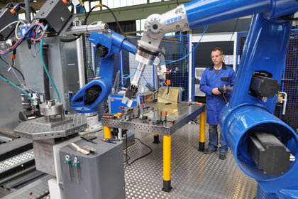 Digitalisierung und Industrie 4.0: Automatisierter Schweiroboter beim Technologie-Institut fr Metall & Engineering GmbH. Foto: Wirtschaftsfrderung