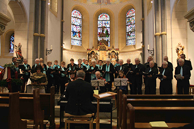 Auch der Kirchenchor Horhausen wird das Programm bereichern. Foto: Rolf Schmidt-Markoski