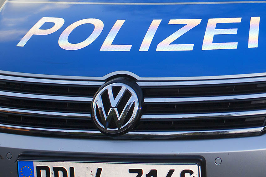 Vettelschoß: Mehrere Fahrzeuge "Am Blauen See" beschädigt