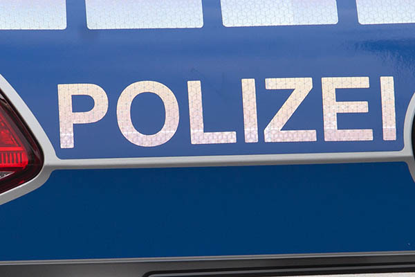 Unfallverursacher verweigert Personalien und haut ab