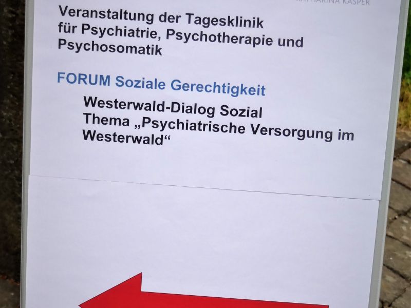 Das Forum Soziale Gerechtigkeit hofft darauf, bald wieder zu dem einen oder anderen echten Sozial-Dialog (wie hier vor einigen Jahren im Dernbacher Krankenhaus) einladen zu knnen. Foto: privat