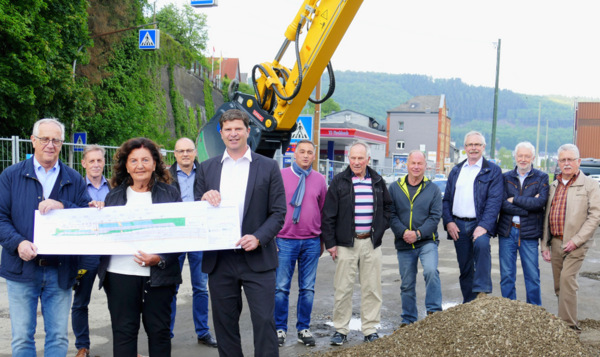 Start zum Bau der Park-and-Ride-Anlage am Bahnhof in Niederschelderhtte. (Foto: ma) 