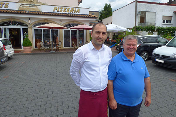 Ibrahim Altuntas mit Nanni Sagheddu (rechts). Foto: Wolfgang Tischler