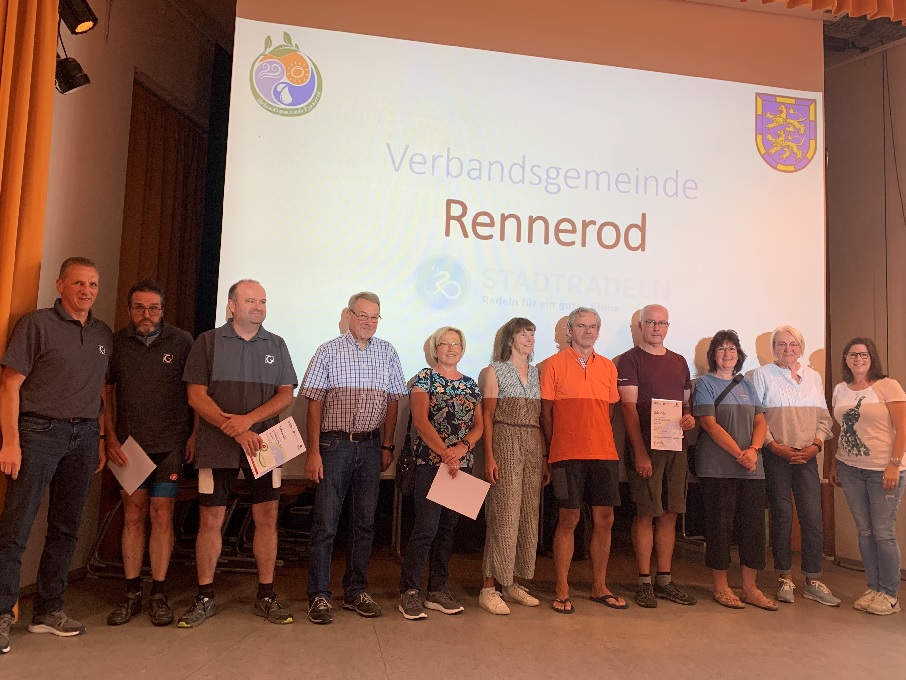 Bei der Abschlussveranstaltung in Montabaur nahmen die Preistrger aus dem Hohen Westerwald ihre Urkunden und Preise entgegen. (Foto: VG Rennerod)