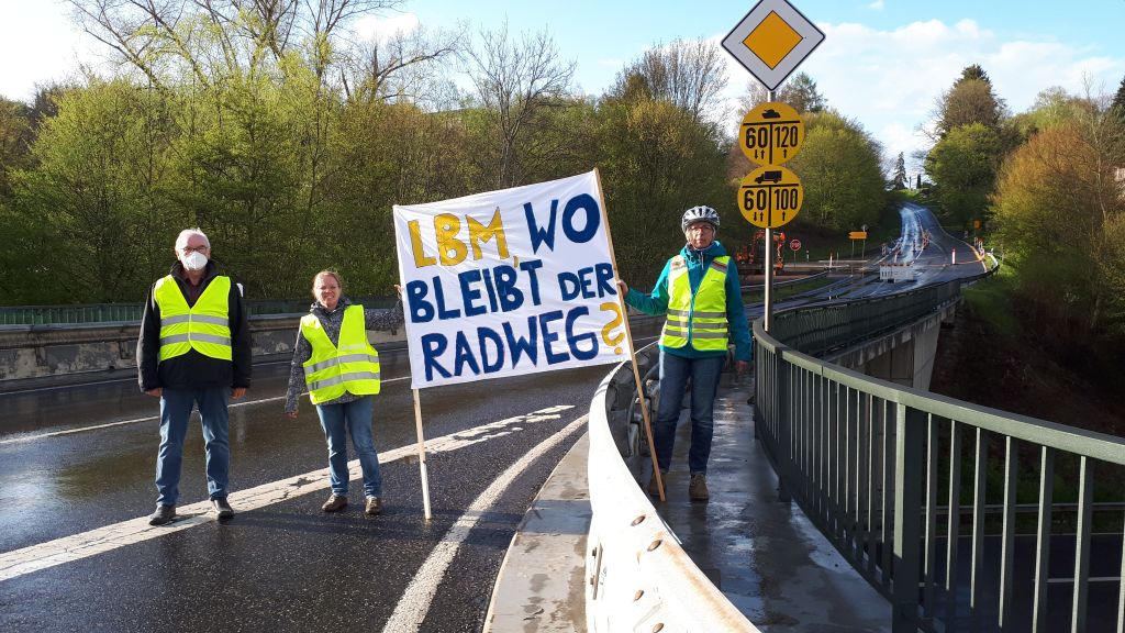 Blockadehaltung des LBM Diez gegen den Radweg nach Montabaur 