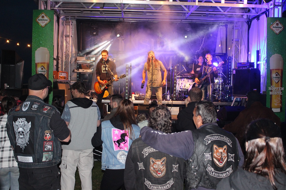 Der Auftakt von Rock am Turm in Hartenfels war nach der zweijhrigen Pause ein voller Erfolg! (Fotos: Wolfgang Rabsch)