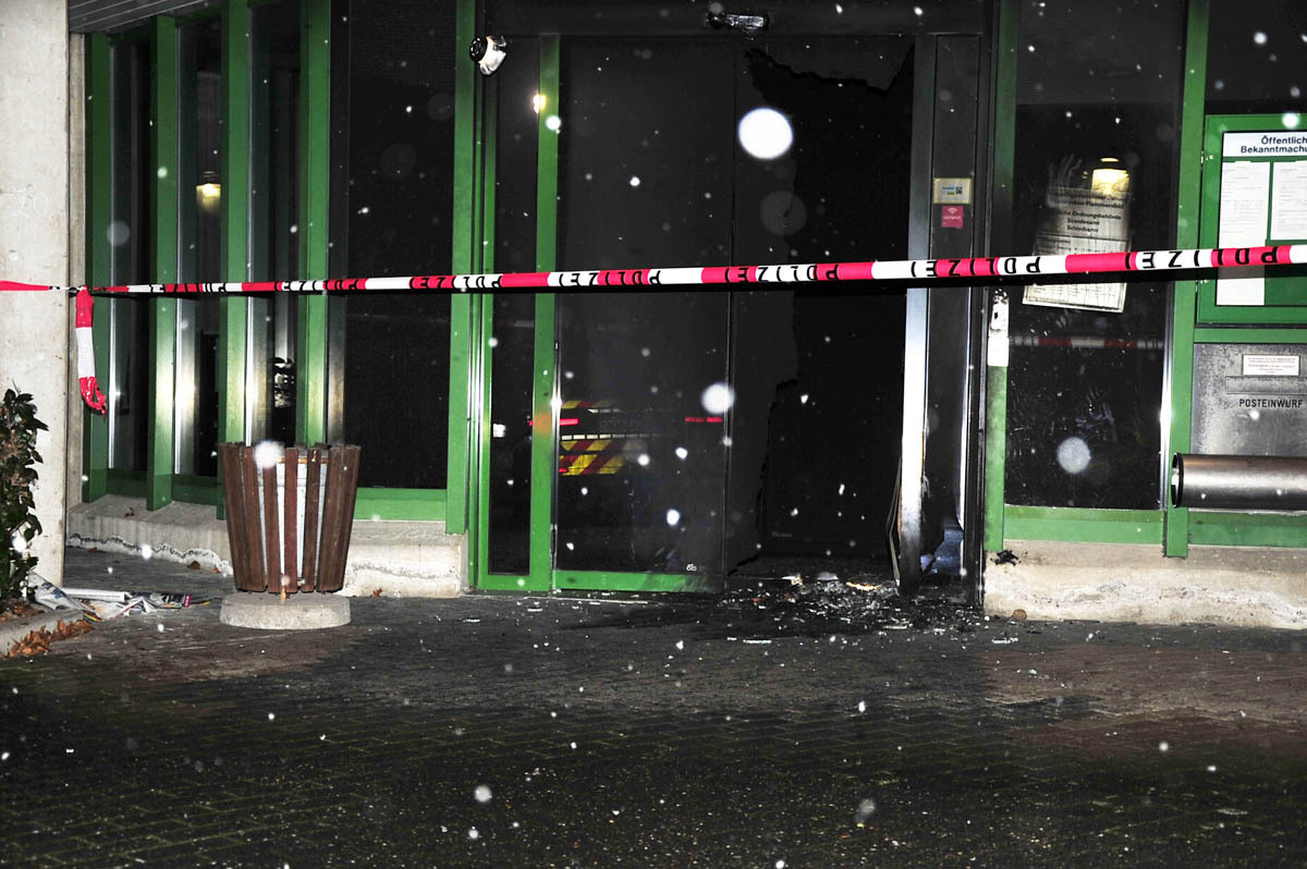 Brandanschlag auf das Altenkirchener Rathaus: Belohnung ausgesetzt. (Foto: Archiv KK)