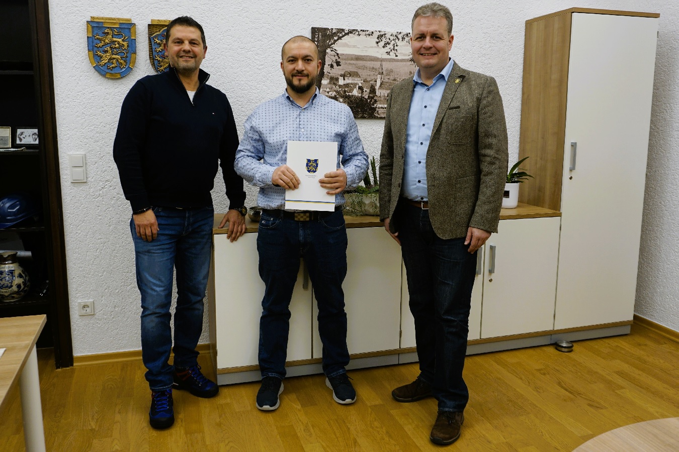 Die Verbandsgemeinde Rennerod hat seit Anfang dieses Jahres bereits mehr als 400 Balkonkraftwerke mit insgesamt mehr als 60.000 Euro gefrdert und damit brgerschaftliches Klimaschutz-Engagement untersttzt. (Foto: Kerstin Guckert)