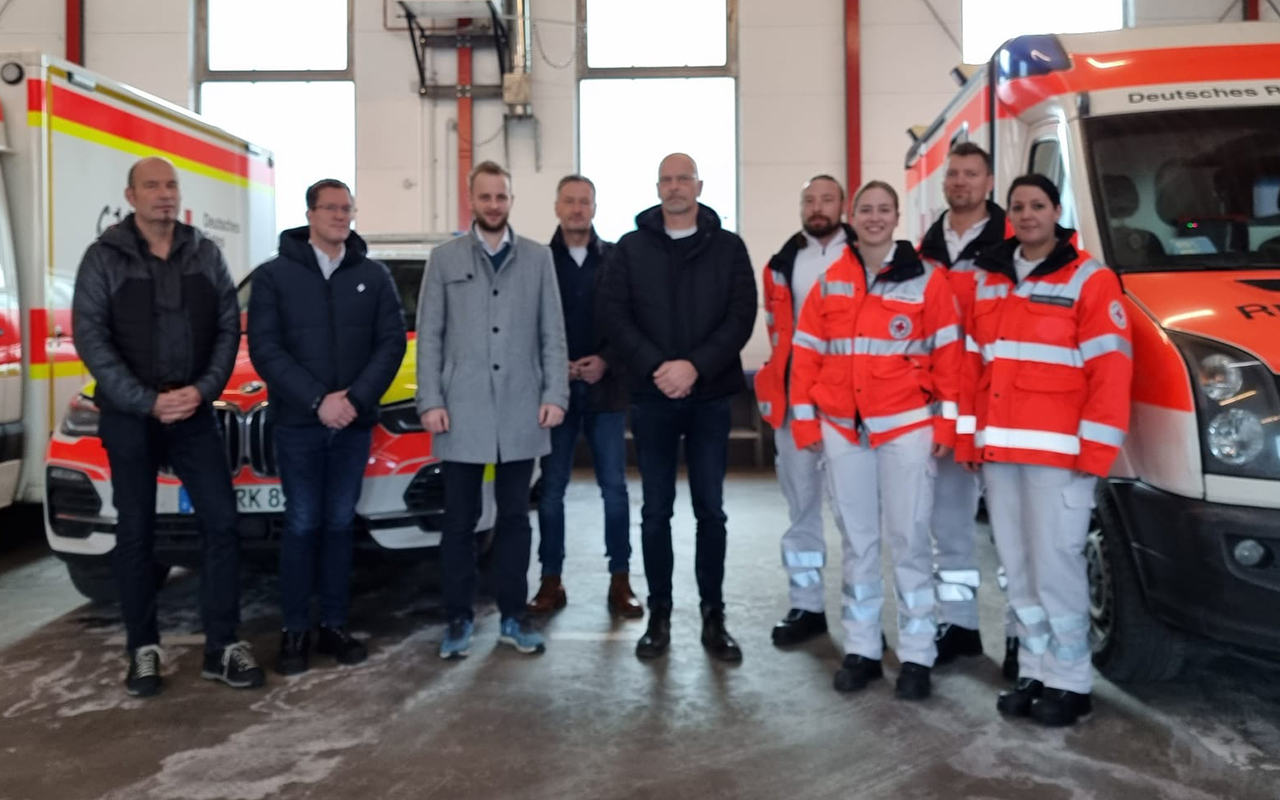 Matthias Reuber besucht die DRK-Rettungswache in Wissen. (Foto: Brgerbro Reuber)