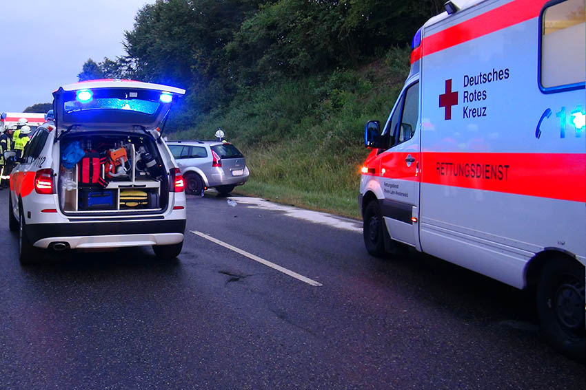 Motorradfahrer auf B 413 die Vorfahrt genommen 