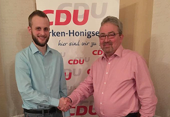 Generationenwechsel an der Spitze der CDU in Birken-Honigsessen: Matthias Reuber (links) folgt auf Thomas Weber als Vorsitzender. (Foto: CDU)