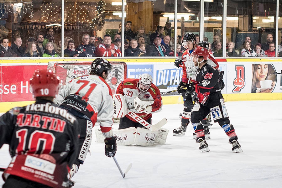 Rockets gewinnen beim Meister in Herford