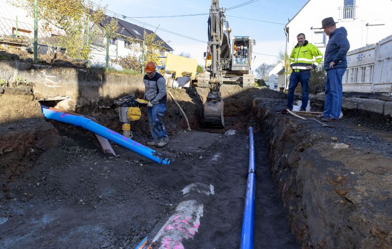 Ausbau Hnnerdorf in Fehl-Ritzhausen kommt gut voran