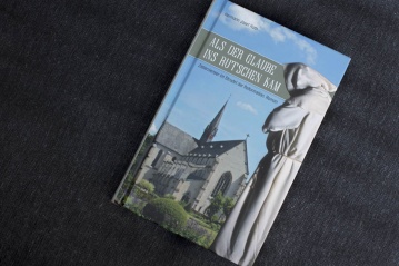 Buchtipp: "Als der Glaube ins Rutschen kam" von Hermann Josef Roth