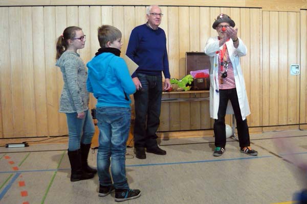 Grundschule untersttzt Westerwlder Clowndoktoren