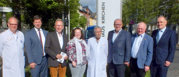 Die Teilnehmer des Fachgesprchs aus Politik und Medizin in Kirchen. (Foto: Reinhard Vanderfuhr/Bro Rddel)