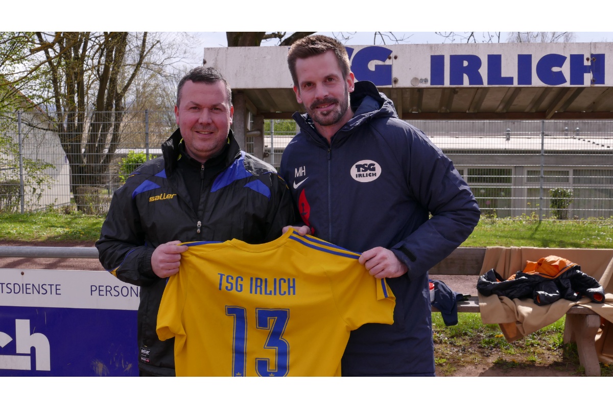 Abteilungsleiter Torsten Schug mit Neuzugang Andy Rutkowski. (Philipp Pfeiffer)