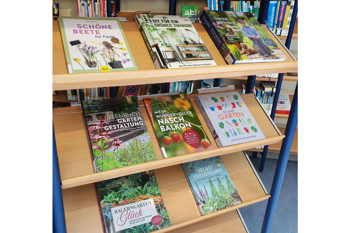 Die Stadtbibliothek bietet zahlreiche Bnde ber Gartenkultur an. (Foto: privat)