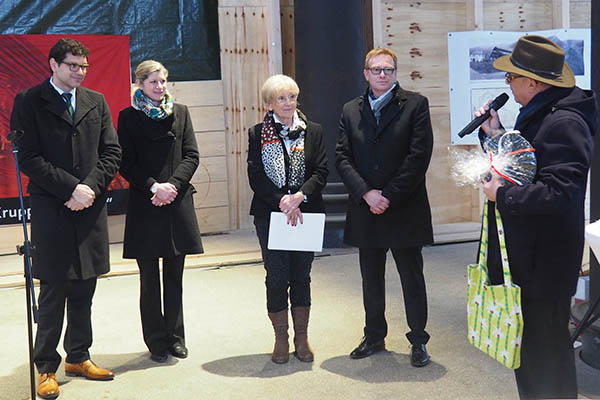 Staatssekretr Barbaro (links) und Brgermeister Kessler (rechts) begrten Steffi Zurmhlen (2.v. links) als Geschftsfhrerin und verabschiedeten Rehlinde Glckner und Werner Prmm. Foto: privat