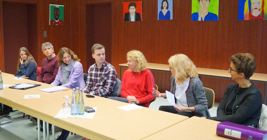 Staatsministerin Sabine Btzing-Lichtenthler (3. von links) war zu Gast an der IGS in Hamm. (Foto: IGS/Diana Hedwig)