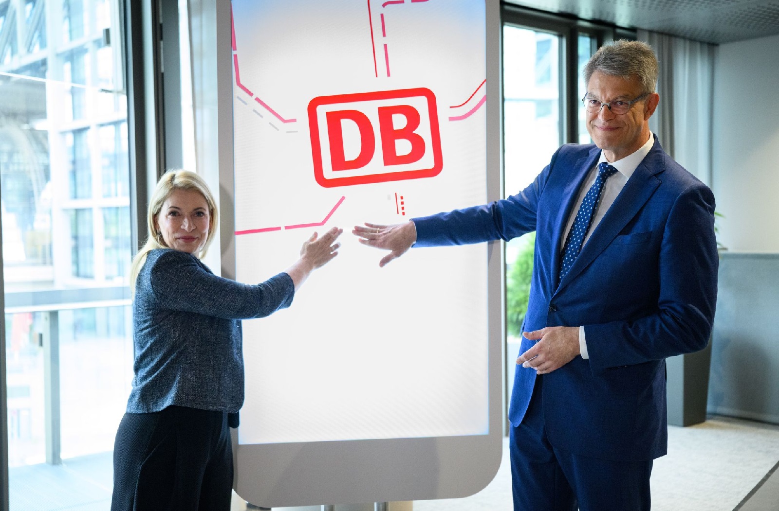 Verkehrsminister auf Abruf: Merz ohne Nachfolger für Patrick Schnieder