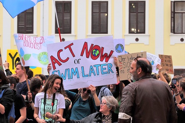 Die Kreis-Grnen untersttzen "Fridays for Future" und rufen zur Teilnahme am weltweiten Klimastreiktag am 20. September auf. (Symbolfoto: Goran Horvat auf Pixabay)