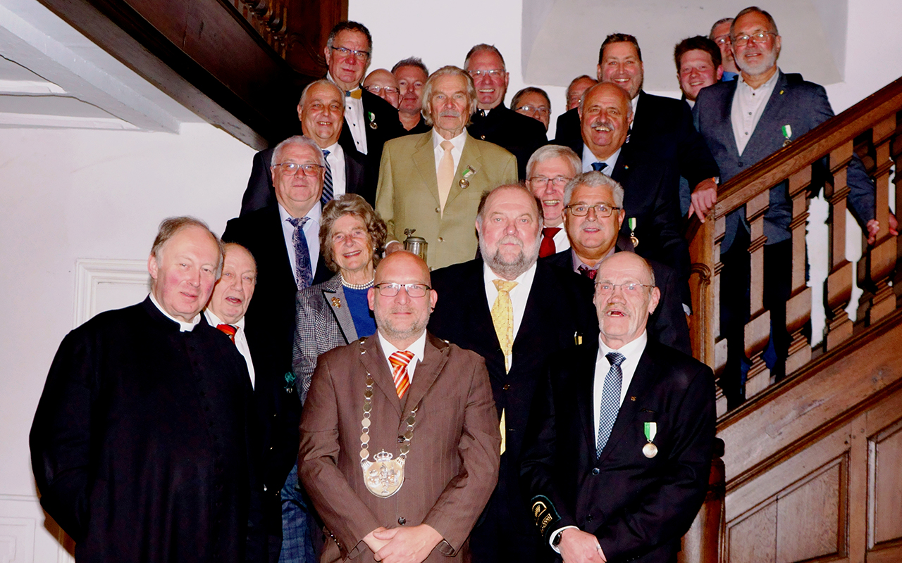 Ehemalige Schtzenknige trafen sich im Schloss Schnstein. (Foto: Schtzenbruderschaft)