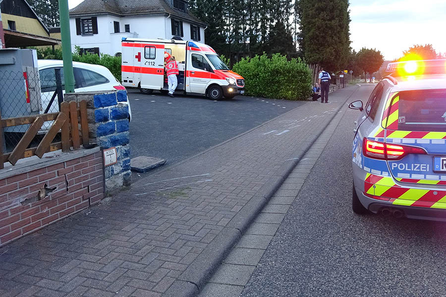 Motorradfahrer strzt in Seck und verletzt sich schwer