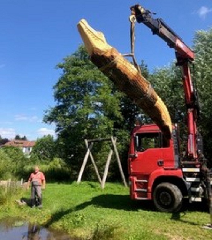 Neue Holzskulpturen auf dem Naturspielplatz Selters