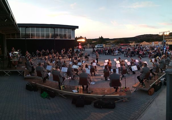 Sptsommer-Serenade. Foto: Maxsainer Blaskapelle