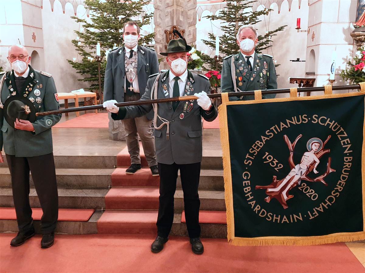 Die feierliche Fahnenweihe fand im Rahmen eines Gottesdienstes statt. (Foto: Verein)