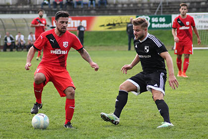 Ein spannendes Spiel erlebten die Zuschauer der SG 06 Betzdorf, in rot spielend. Foto: Verein