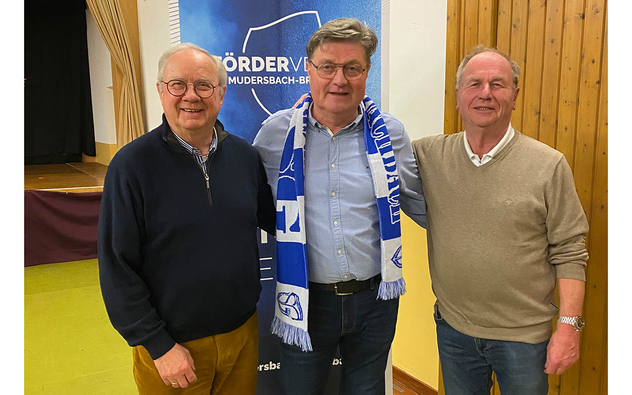 Von links: Klaus-Jrgen Griese, Sportbeauftragter VG Kirchen, Harald Link, Erster Vorsitzender SG Mudersbach-Brachbach und Uli Merzhuser, Erster Beigeordneter VG Kirchen. (Foto: Klaus-Jrgen Griese)