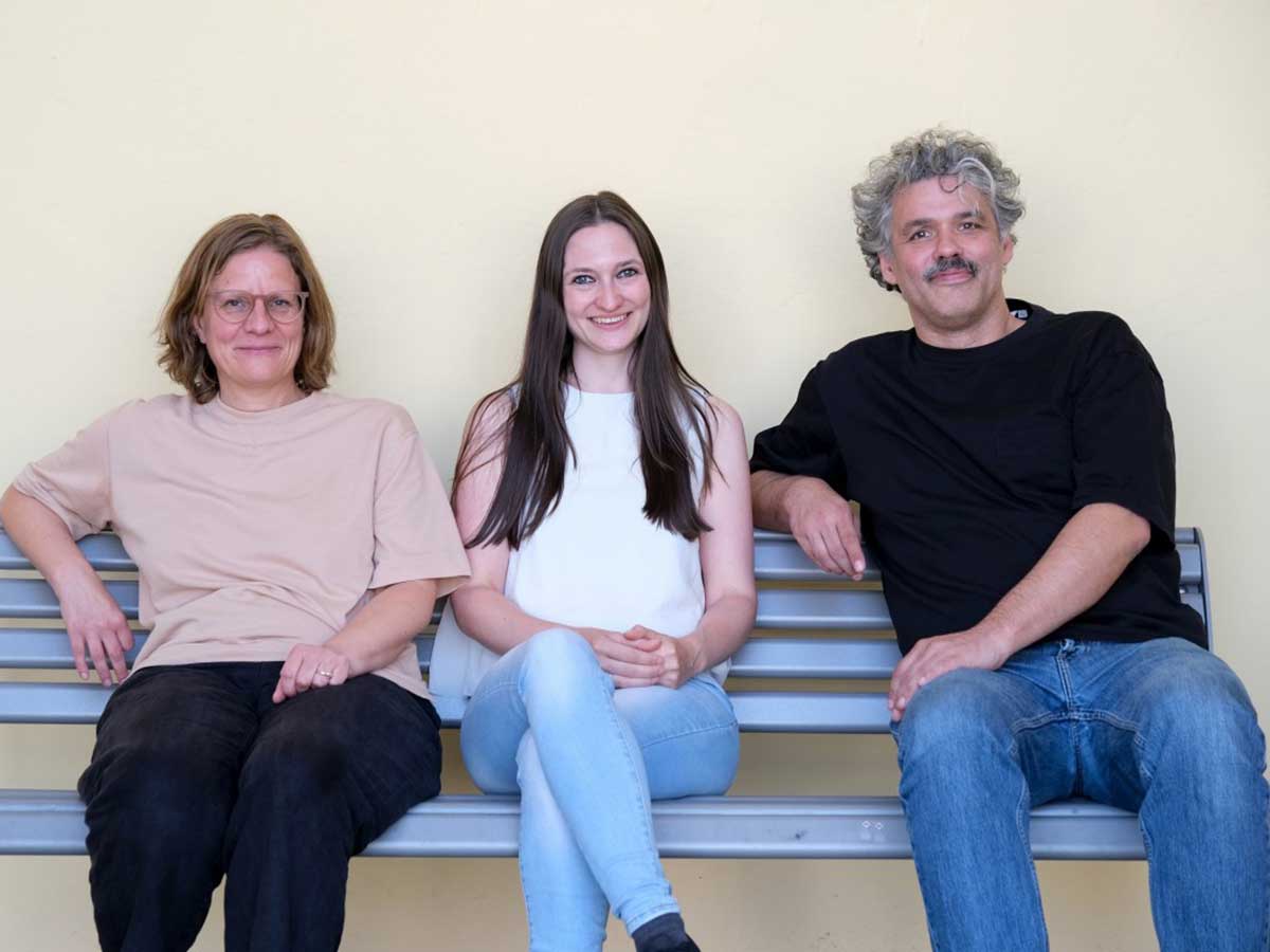 Forschen an der Uni Siegen im Bereich Wirtschaftsinformatik/ Ubiquitous Design: Christiane Wenhart, Ronda Ringfort-Felner und Prof. Dr. Marc Hassenzahl (v.l.). (Foto: VEREINT)