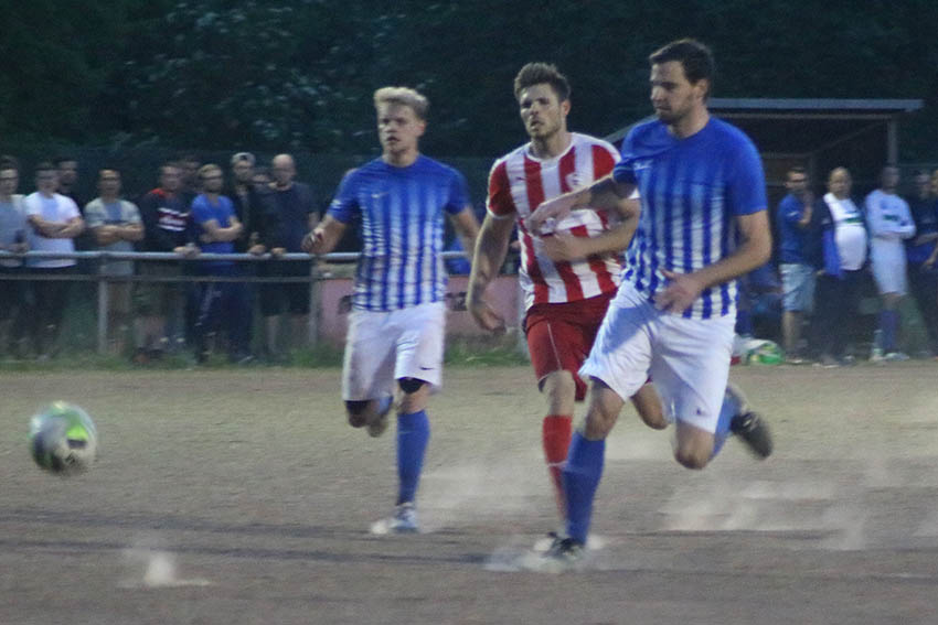 Stadion "Rote Erde" ein gutes Pflaster fr die SG Puderbach 