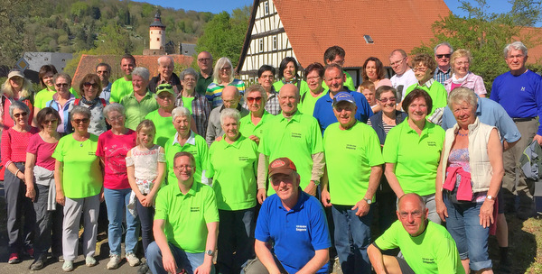 Die bewhrte Kombination aus Wanderung und Sightseeing bescherte den Kirchener Siegperlen fast 60 Teilnehmer bei ihrer Tour an den Fu des Vogelsbergs. (Foto: Verein)