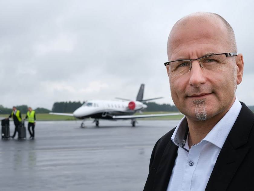 Henning Schneider ist seit ber zehn Jahren Geschftsfhrer der Siegerland-Flughafen GmbH. (Foto: privat)