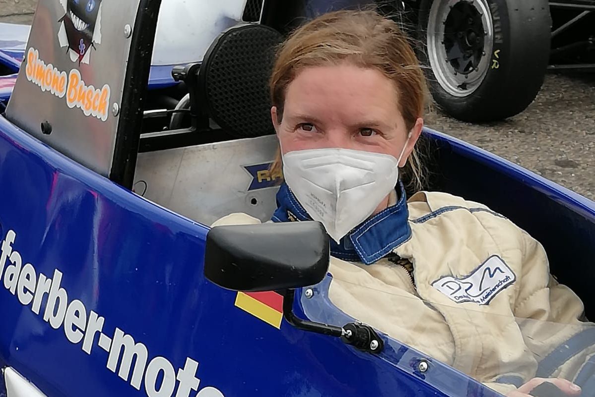 Simone Busch startete auf dem Hockenheimring beim Formel Ford Racing