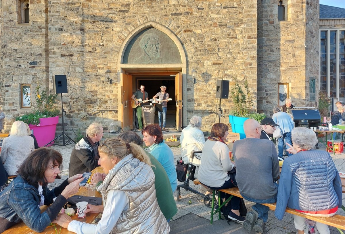 SIN (Solidaritt in der Not e.V.) feierte Erntedankfest in Bad Neuenahr