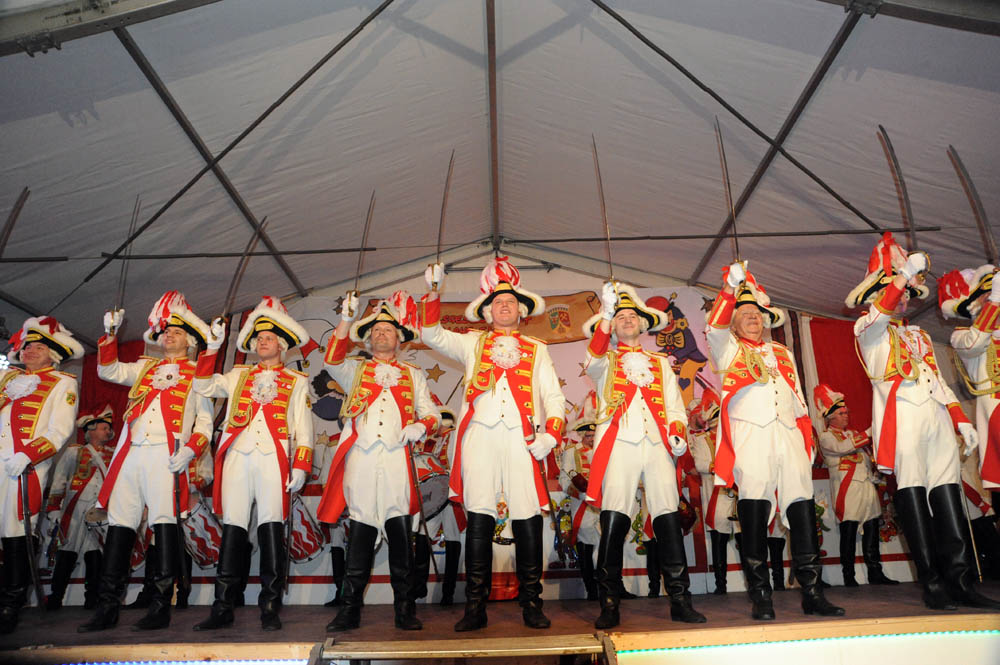 22 Jahre Funkengarde: die Jubilare der KG Oberlahr (Fotos: kk)