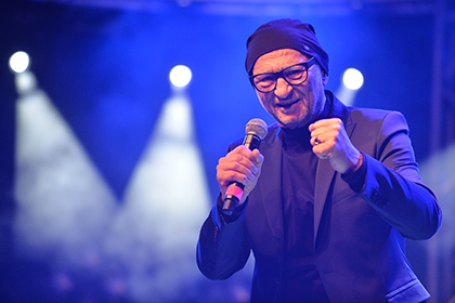 Der gebrtige Kirchener Titus Dittmann begrte die Gste der Gala. Fotos: Andel Goy