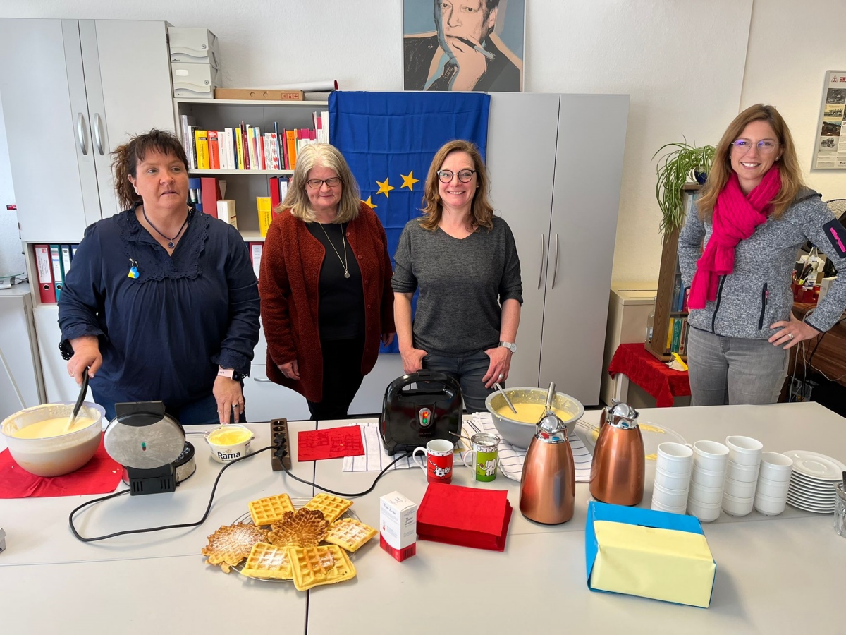 Am Annahmetag gab es auch Kaffee und Waffeln (von links): Carmen Kreuzer, Elke Orthey, Alexandra Probst, Sabine Btzing-Lichtenthler (Foto: SPD)